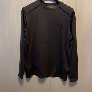 Underarmor long sleeve cold gear pullover.
